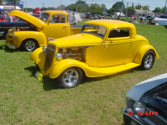 yellow ford.JPG